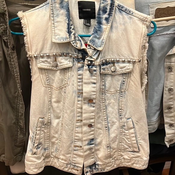 Jean vest - Picture 1 of 1